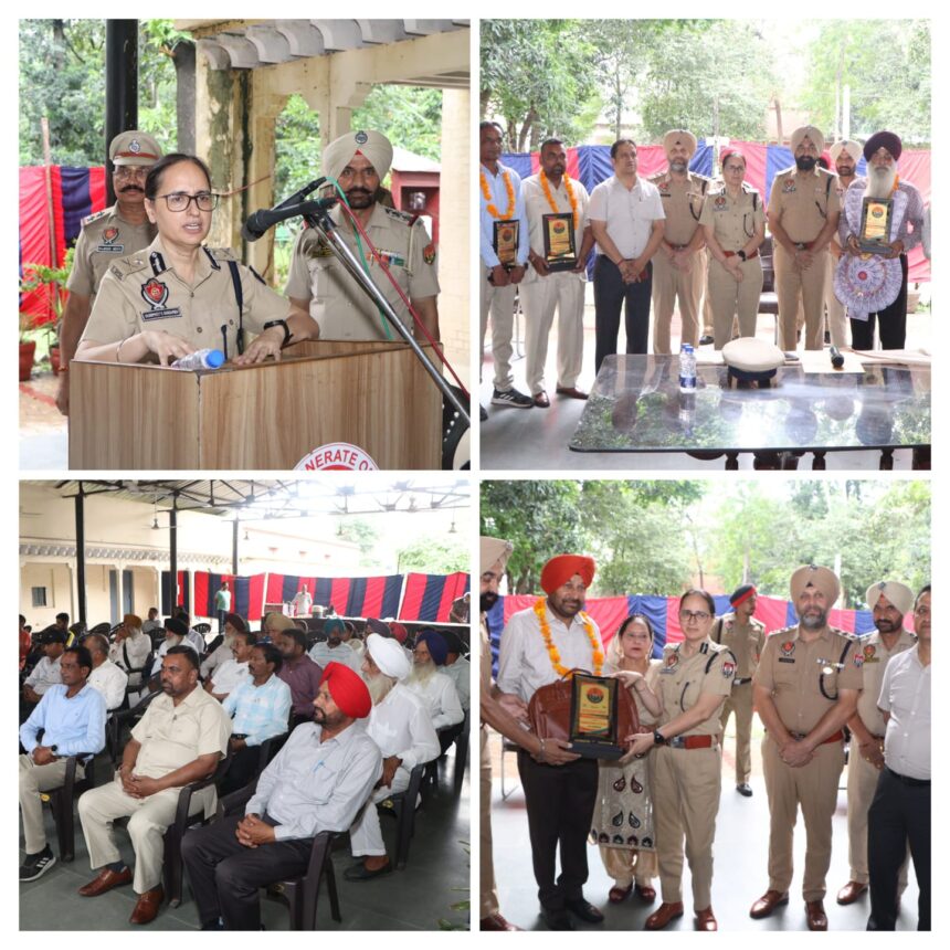जालंधर कमिश्नरेट पुलिस ने सेवानिवृत्त हो रहे नौ पुलिस अधिकारियों को दी भावभीनी विदाई**