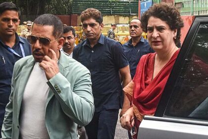 ईडी ने सांसद प्रियंका गांधी वाड्रा के पति रॉबर्ट वाड्रा के खिलाफ मनी लॉन्ड्रिंग के मामले में आरोप-पत्र किया दाखिल, ईडी की चार्जशीट में कई और नाम