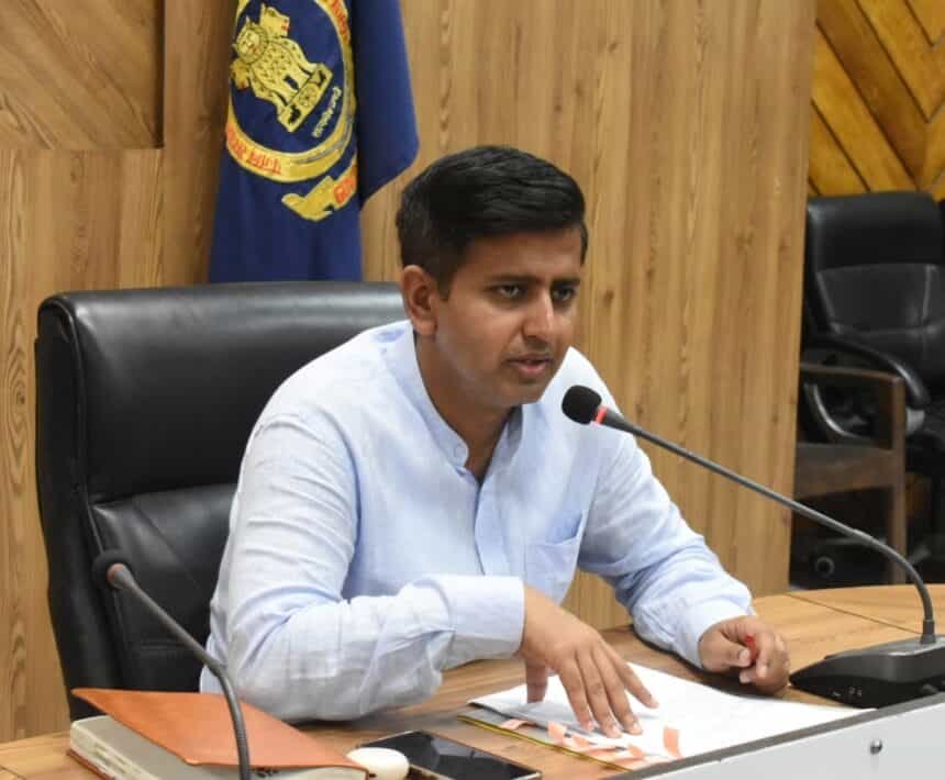 नगर निगम, पुलिस और अग्निशमन विभाग के अधिकारियों को 26 अगस्त तक प्रस्तावित स्थानों की पूरी रिपोर्ट प्रस्तुत करने को कहा