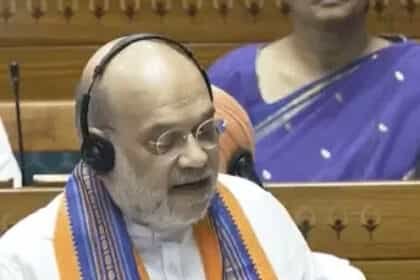 लोकसभा में विपक्ष ने गृह मंत्री अमित शाह पर कागज के गोले फेंके : सरकार ने आज 4 बिल पेश किए, विपक्षी सांसदों का सभी पर चर्चा से इनकार