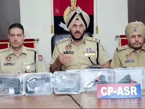 पंजाब में शांति और सौहार्द बिगाड़ने की बड़ी साजिश टली : 5 ग्लॉक पिस्टल, 4 मैगजीन और एक मोटरसाइकिल बरामद