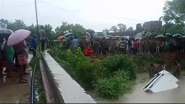 गोंडा: सड़क पर लाशों का ढेर देखकर हर कोई कांप गया, जलाभिषेक को जा रहे 11 लोगों को लील गई मौत