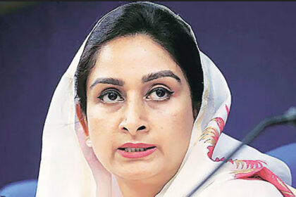 नाभा जेल पहुंचीं हरसिमरत बादल : भाई बिक्रम सिंह मजीठिया को राखी बांधने आई थीं, बोलीं- जेल प्रशासन ने उन्हें लंबे समय तक बाहर इंतजार करवाया