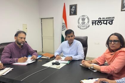 डिप्टी कमिश्नर ने किसानों से धान की उचित खरीद के लिए मंडियों में सूखा धान लाने की अपील की