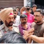 लुधियाना में निजी अस्पताल के डॉक्टरों ने एक नवजात बच्चे को 2 बार मृत बताया : दफनाने गए तो सांसें चलती मिलीं, परिजनों ने अस्पताल के बाहर किया हंगामा