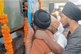 ऑपरेशन अखल में शहीद प्रितपाल सिंह की देह उनके गांव पहुंची: सैनिक सम्मान से होगा अंतिम संस्कार