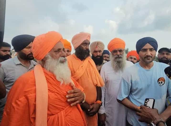 कपूरथला : ब्यास नदी का जलस्तर बढ़ने से धुस्सी बांध को नुकसान : 20 गांव जलमग्न, क्रिकेटर हरभजन-सीचेवाल पहुंचे