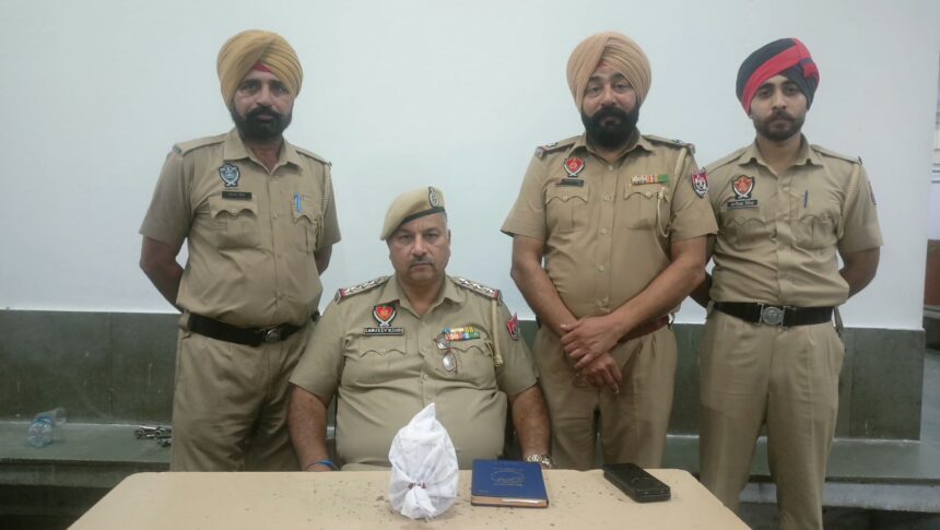‘युद्ध नशियां विरुद्ध’ के तहत जालंधर पुलिस का बड़ा एक्शन: 9 केस दर्ज, 15 गिरफ्तार, हेरोइन व नशीले कैप्सूल बरामद