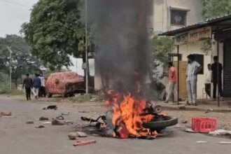 पुणे: सोशल मीडिया पर एक आपत्तिजनक पोस्ट के बाद तनाव;धार्मिक स्थल पर पथराव, गाड़ियों को आग लगाई