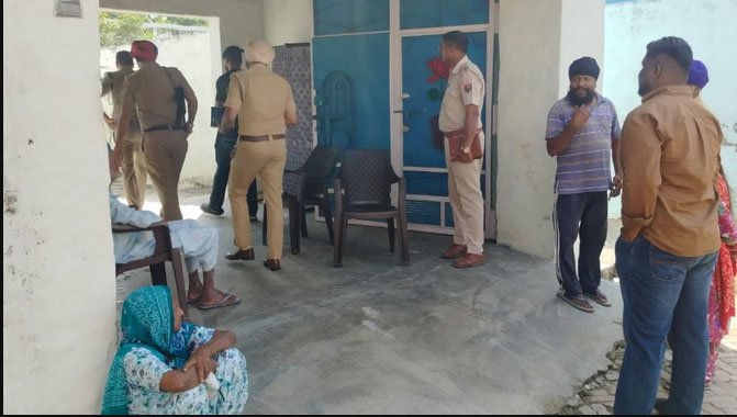 होशियारपुर में NRI और केयरटेकर महिला की हत्या : लाशों से आ रही थी बदबू , बेटियां दीवार फांदकर घर में घुसीं तब चला पता
