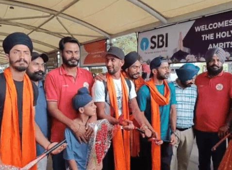 एशिया कप फाइनल जीतकर लौटी भारतीय हॉकी टीम : कप्तान हरप्रीत सिंह बोले- अब पंजाब के साथ खड़े होंगे