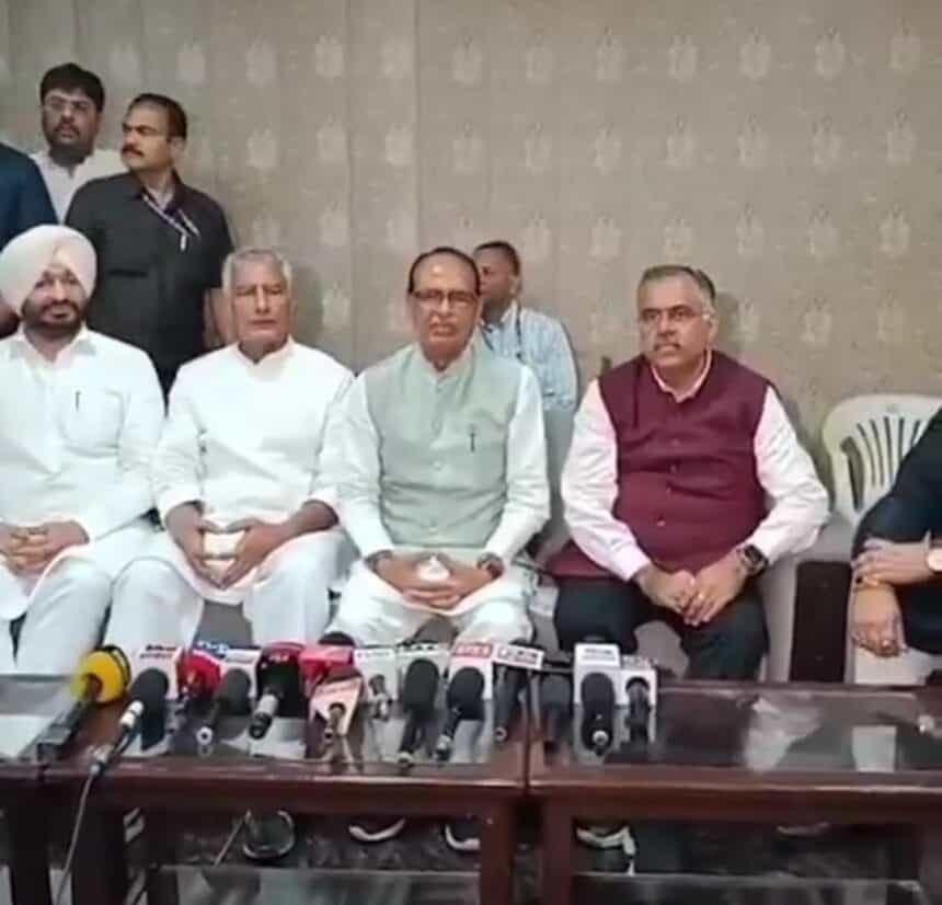 पंजाब पहुंचे केंद्रीय मंत्री शिवराज सिंह चौहान, राज्यपाल गुलाब चंद कटारिया ने बाढ़ की स्थिति पर विस्तृत रिपोर्ट सौंपी
