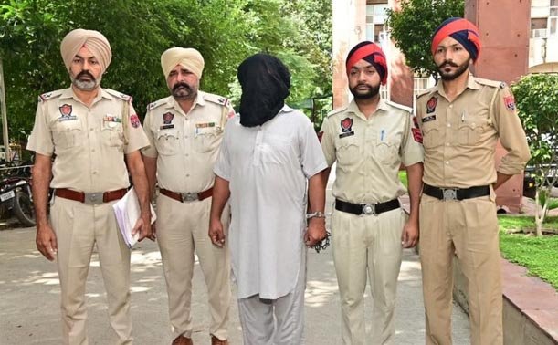 बठिंडा में डबल मर्डर के आरोपी को पुलिस ने किया गिरफ्तार: पिता ने बेटी और दो साल की नातिन का किया मर्डर, चार साल से ढूंढ रहा था मौका