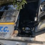 सवारियों से भरी बस बेकाबू होकर पेड़ से टकराई : धमाके के साथ पलटी, कई यात्रियों के पैर टूटे