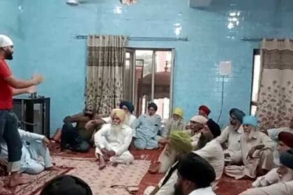 10 पंचायतों की आपात बैठक में अहम फैसला :  पंचायतों ने किया प्रवासियों का बहिष्कार : आधार-वोटर कार्ड रद्द करने का प्रस्ताव