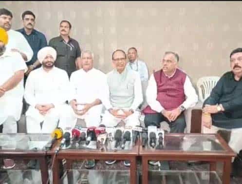 पंजाब में बाढ़ से बिगड़ते हालातों के बीच, केंद्रीय कृषि मंत्री शिवराज सिंह चौहान अमृतसर पहुंचे: बोले- 2 केंद्रीय टीमें पंजाब में नुकसान का आकलन कर रहीं