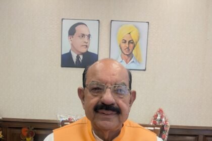 कैबिनेट मंत्री मोहिंदर भगत ने दीवाली और बंदी छोड़ दिवस की दी शुभकामनाएं*