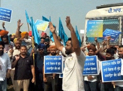 पंजाब-चंडीगढ़ में रोडवेज यूनियन ने चक्का जाम टाला : सरकार ने बस टेंडर प्रक्रिया को फिलहाल पोस्टपोन किया, 31 अक्टूबर तक हड़ताल स्थगित