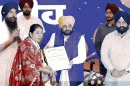 पंजाब सीएम मान ने आज पंजाब के उत्कृष्ट शिक्षकों को किया सम्मानित : सीएम मान बोले- हिस्ट्री से हुई छेड़छाड़, हेरिटेज स्ट्रीट का रखा नींव पत्थर