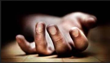 BREAKING :  डीआईजी रेंज के ऑफिस में तैनात जवान ने ड्यूटी के दौरान अपने सिर में गोली मारी :  मौके पर ही मौत; पुलिस ने शव कब्जे में लिया