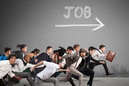 आप सरकार ने खोला नौकरियों का पिटारा : 2000 पदों पर होगी भर्ती, नवंबर-दिसंबर में होगी 1000 नर्सों की भर्ती