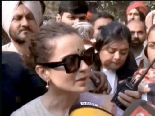 सांसद एवं बॉलीवुड एक्ट्रेस कंगना रनोट  ने बठिंडा कोर्ट में माफी मांगी : बोलीं- मिसअंडरस्टैंडिंग हुई, हर एक माता मेरे लिए पंजाब की चाहे वे हिमाचल की हो, पूजनीय है