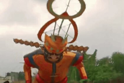 दशहरा ग्राउंड खड़े गए किए रावण के पुतले की गर्दन अचानक से टूटी : मची चीख-पुकार