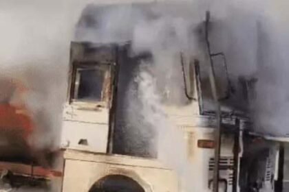 फगवाड़ा के नेशनल हाईवे पर एक केमिकल टैंकर में आग : ड्राइवर की सतर्कता से बड़ा हादसा टला