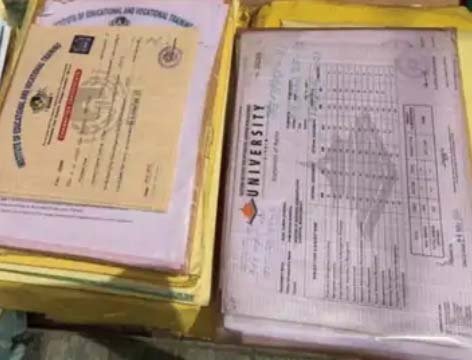 जालंधर पुलिस ने फर्जी डिग्री और सर्टिफिकेट घोटाले में की बड़ी कार्रवाई: डॉक्टर-पुष्कर की साथी मोनिका गिरफ्तार; पुलिस बोली- ट्रैवल एजेंटों के जरिए बेची जाती थीं फर्जी डिग्रियां, कई राज्यों में फैला जाल