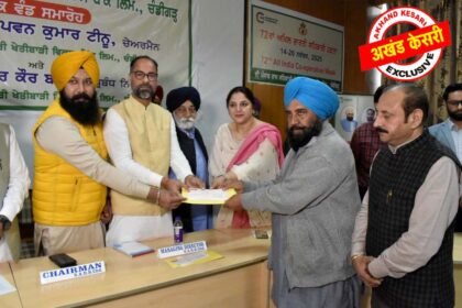 पंजाब सहकारी कृषि विकास बैंक ने किसानों के लिए लोन योजना फिर शुरू की, चेयरमैन पवन कुमार टीनू ने 24 लाभार्थियों को एक करोड़ रुपये के चेक दिए