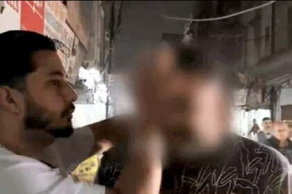 पति ने पत्नी को दूसरे व्यक्ति के साथ होटल में रंगेहाथ पकड़ा : स्कूटी में लगाए GPS से ढूंढकर पहुंचा पति; सरेबाजार फूट-फूटकर रोया