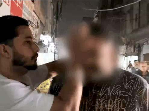 पति ने पत्नी को दूसरे व्यक्ति के साथ होटल में रंगेहाथ पकड़ा : स्कूटी में लगाए GPS से ढूंढकर पहुंचा पति; सरेबाजार फूट-फूटकर रोया