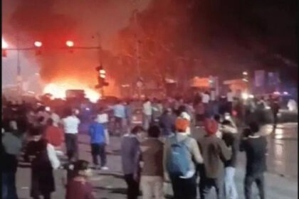 दिल्ली में लाल किले के पास कार में जोरदार धमाका : ब्लास्ट में 8 की मौत, 24 घायल, पार्किंग में खड़ी गाड़ियां जलीं; दिल्ली, मुंबई, यूपी और हरियाणा में हाई अलर्ट