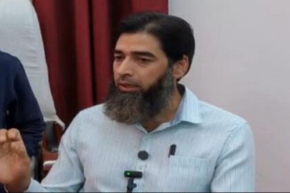 दिल्ली ब्लास्ट मामले के मुख्य आरोपी डॉ. उमर के संपर्क में रहने वाले डॉ. रईस भट्ट को  NIA  ने पूछताछ के बाद किया रिहा; प्रेसवार्ता के दौरान कई अहम खुलासे किए