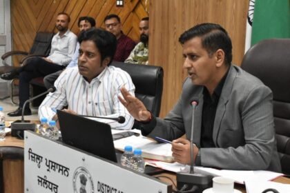 उपायुक्त डॉ. हिमांशु अग्रवाल का बड़ा अभियान: 31 दिसंबर तक जालंधर की सड़कों से हटेंगे सभी असहाय जानवर, गौशालाओं में होगी सुरक्षित व्यवस्था**