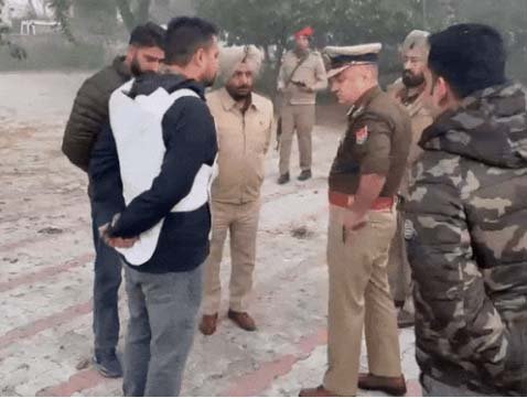 फिरोजपुर में RSS नेता नवीन अरोड़ा का हत्यारा फाजिल्का में ढेर: पुलिस कस्टडी में उसके साथियों ने ही गोली मारी; क्रॉस फायरिंग में हेड कॉन्स्टेबल को गोली लगी