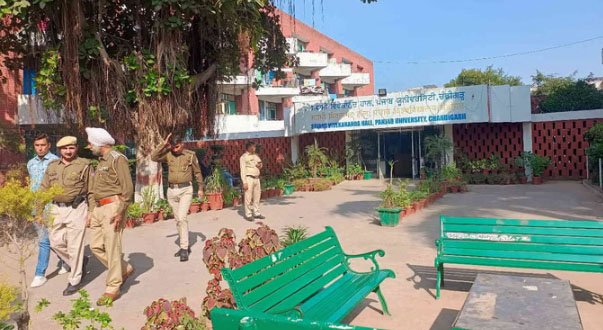 चंडीगढ़ : पंजाब यूनिवर्सिटी में फिर से माहौल बिगड़ने के आसार; किसी भी हाल में परीक्षा नहीं होने देंगे- पीयू बचाओ मोर्चा का एलान