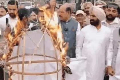 वरिष्ठ कांग्रेसी नेता बूटा सिंह पर की गई टिप्पणी को लेकर विवाद थमने का नाम नहीं ले रहा: जालंधर में राजा वड़िंग का पुतला फूंका गया: कांग्रेस पर साधा निशाना