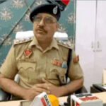 टॉयलेट के बहाने थाने से भागा आरोपी : एसआई को दिया धक्का, दो पुलिस कर्मी घायल, लोगों ने आरोपी को पकड़ा