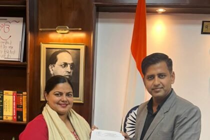 डीसी डॉ. हिमांशु अग्रवाल ने किया करियर काउंसलर भारती शर्मा को सम्मानित – सेना भर्ती अभियान में उत्कृष्ट योगदान के लिए मिली सराहना, युवाओं की रजिस्ट्रेशन संख्या हुई दोगुनी