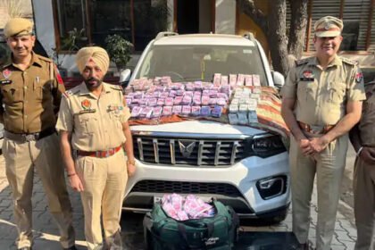 मोहाली : पुलिस ने इंटर स्टेट गिरोह से 9 करोड़ 99 लाख 5 हजार रुपए की जाली और बंद करेंसी बरामद , हरियाणा के 2 युवक गिरफ्तार