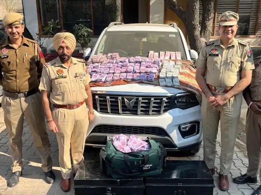 मोहाली : पुलिस ने इंटर स्टेट गिरोह से 9 करोड़ 99 लाख 5 हजार रुपए की जाली और बंद करेंसी बरामद , हरियाणा के 2 युवक गिरफ्तार