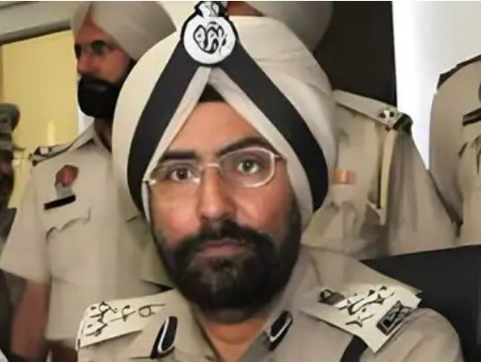 ठगी की साजिश का शिकार हुए​ पूर्व IG की हालत स्थिर:वेंटिलेटर पर चाहल, कई रिटायर्ड अधिकारी गंवा चुके हैं पैसा, वाट्सएप ग्रुप की जांच