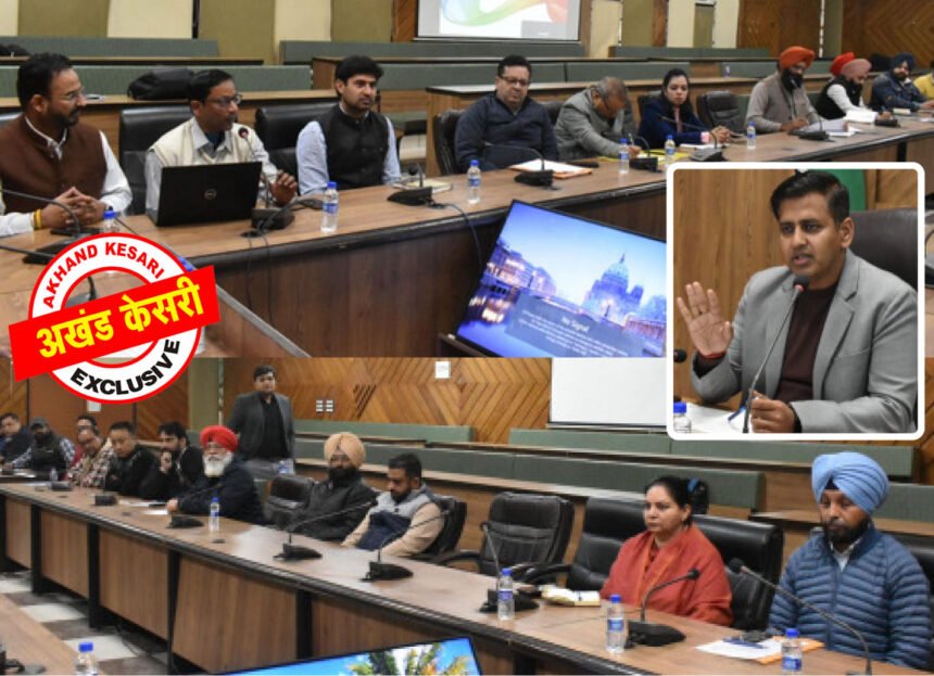 सड़क खुदाई में लापरवाही बर्दाश्त नहीं— SOP की उल्लंघना पर विभागों पर होगी सख़्त कार्रवाई : डिप्टी कमिश्नर