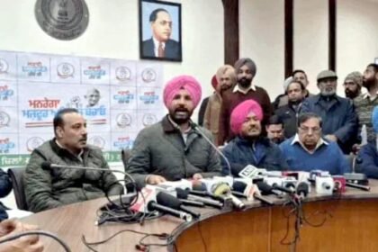 कांग्रेस मनरेगा की लड़ाई पूरे देश में लड़ेगी-अमरिंदर सिंह राजा वड़िंग : कांग्रेस 8 जनवरी से भाजपा-AAP नेताओं के घर घेरेंगे