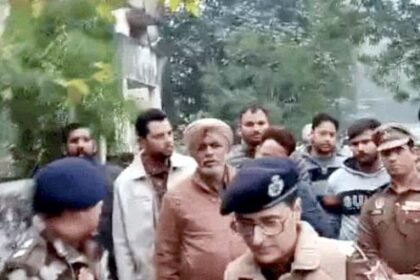 कासो आपरेशन के तहत रेलवे क्वार्टरों की ली तलाशी : पुलिस कमिश्नर धन प्रीत कौर बोली- नशेड़ी और नशा तस्कर कुछ भी नहीं मिला
