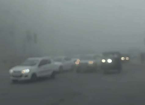 पंजाब और चंडीगढ़ में घना कोहरा छाया : जीरो विजिबिलिटी; धुंध से जालंधर में हादसा, कई फ्लाइट्स रद्द; कल बारिश का अलर्ट