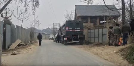 दिल्ली ब्लास्ट केस: NIA ने जम्मू-कश्मीर में 10 ठिकानों पर की छापेमारी