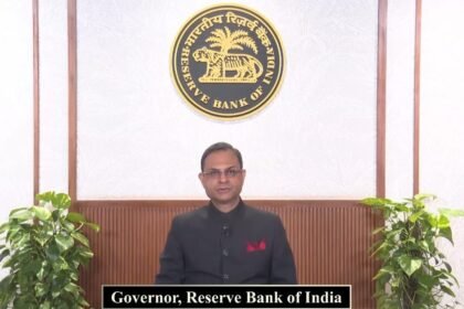 RBI ने रेपो रेट घटा कर किया 5.25%, अब लोन EMI होगी सस्ती