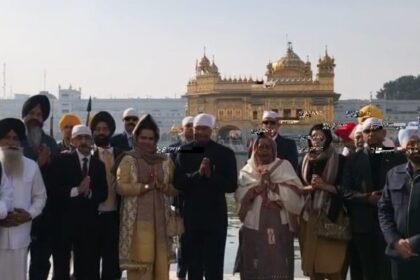 श्री हरमंदिर साहिब में पूर्व राष्ट्रपति रामनाथ कोविंद ने टेका माथा, पूरी की तीन साल पुरानी भावनात्मक इच्छा**
